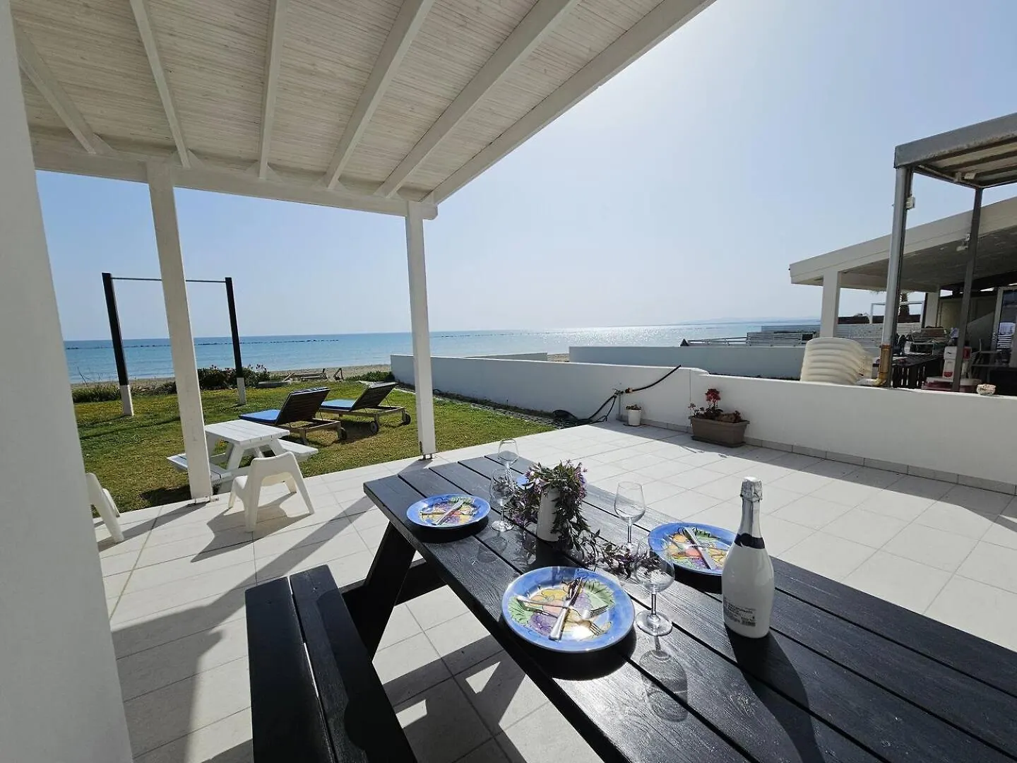 Ammos Beachfront Villa Paradise Larnaca